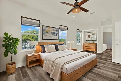 1299 5th Street S St Petersburg FL 33701