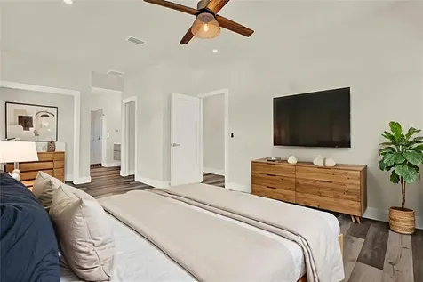 1299 5th Street S St Petersburg FL 33701
