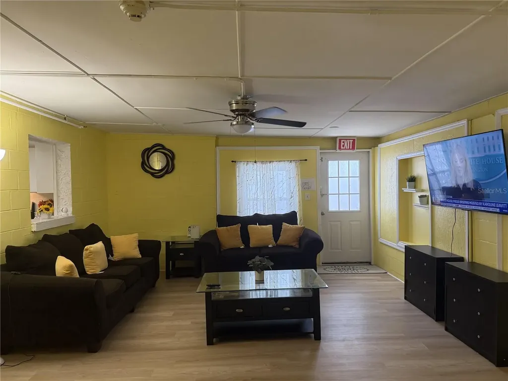 322 Regal Park Drive Valrico FL 33594