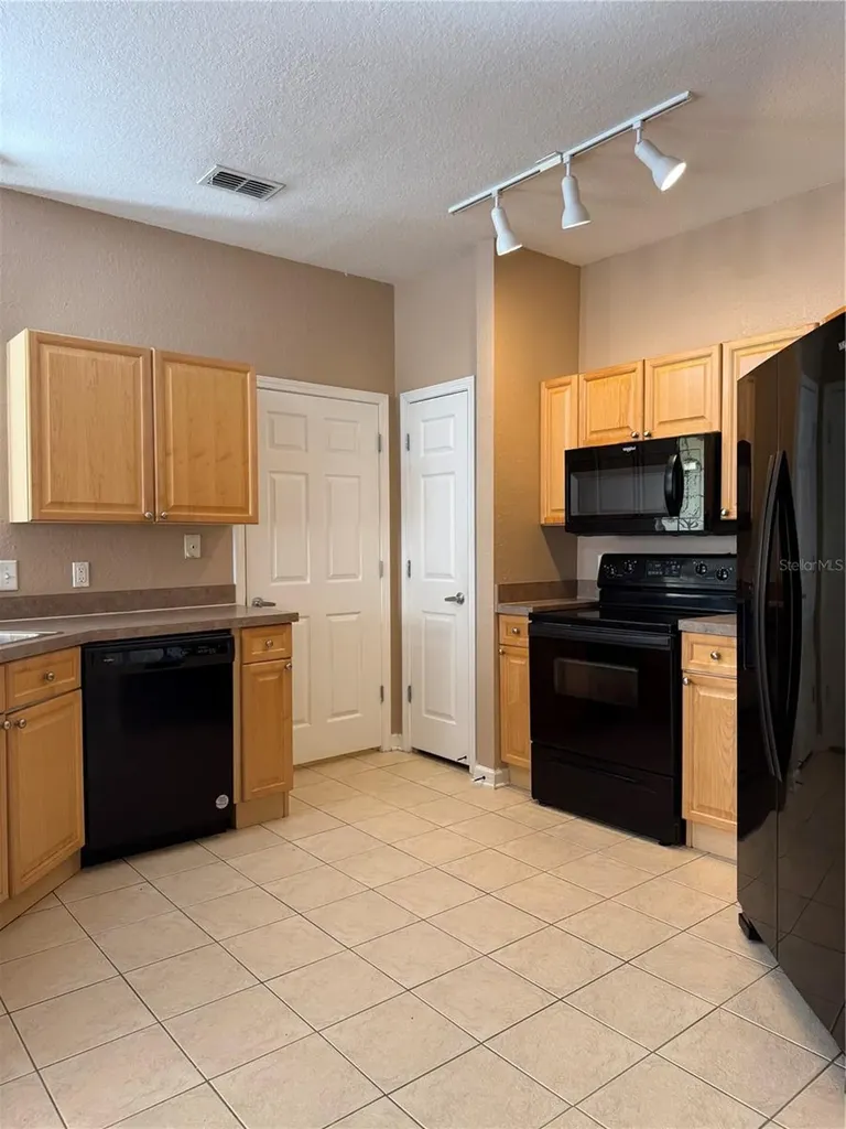 413 Terrace Ridge Circle Davenport FL 33896