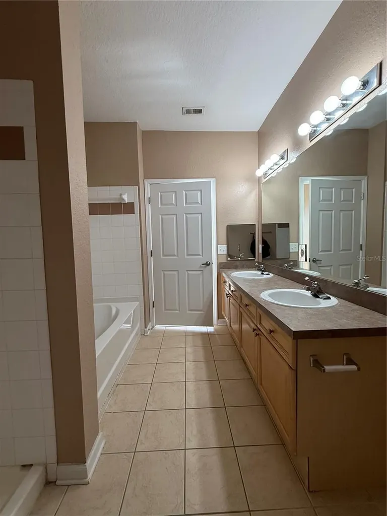 413 Terrace Ridge Circle Davenport FL 33896