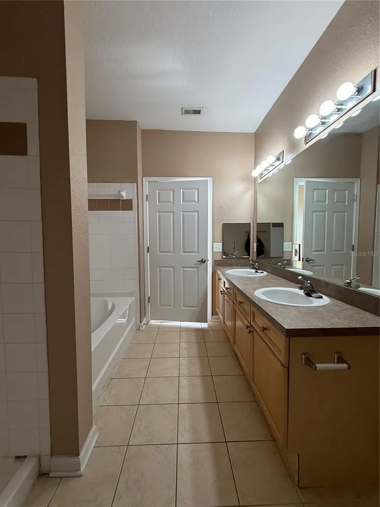 413 Terrace Ridge Circle Davenport FL 33896
