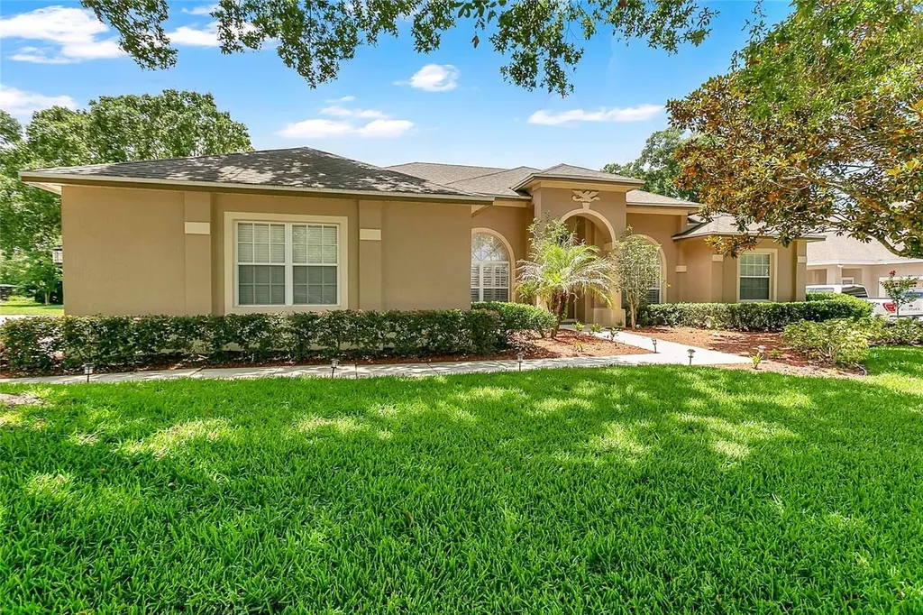 816 Mystic Oak Place Apopka FL 32712