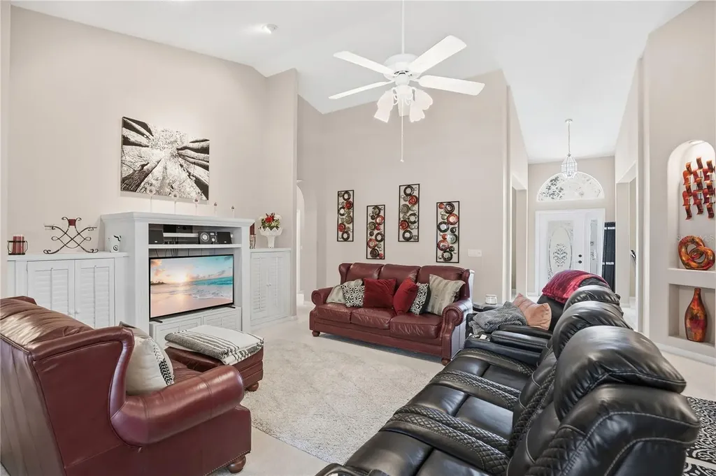 816 Mystic Oak Place Apopka FL 32712