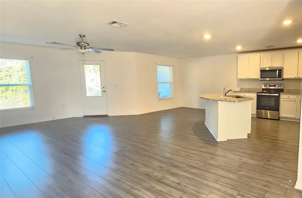 667 Bay Leaf Drive Kissimmee FL 34759