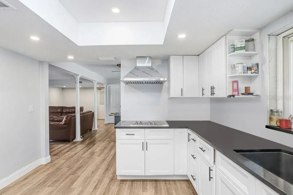 17308 Tobacco Road Lutz FL 33558