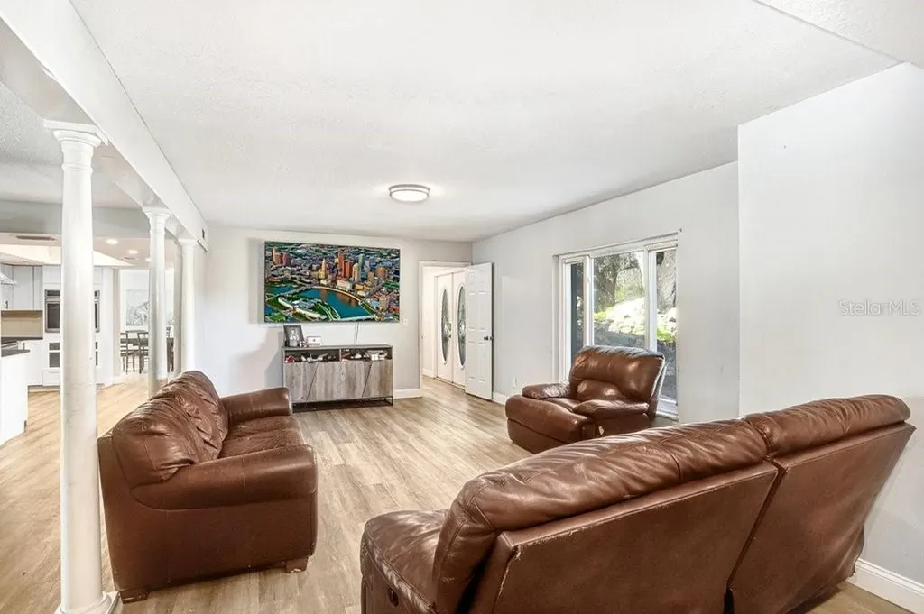 17308 Tobacco Road Lutz FL 33558