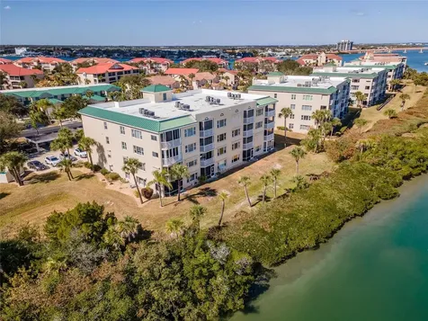 426 Bouchelle Drive New Smyrna Beach FL 32169