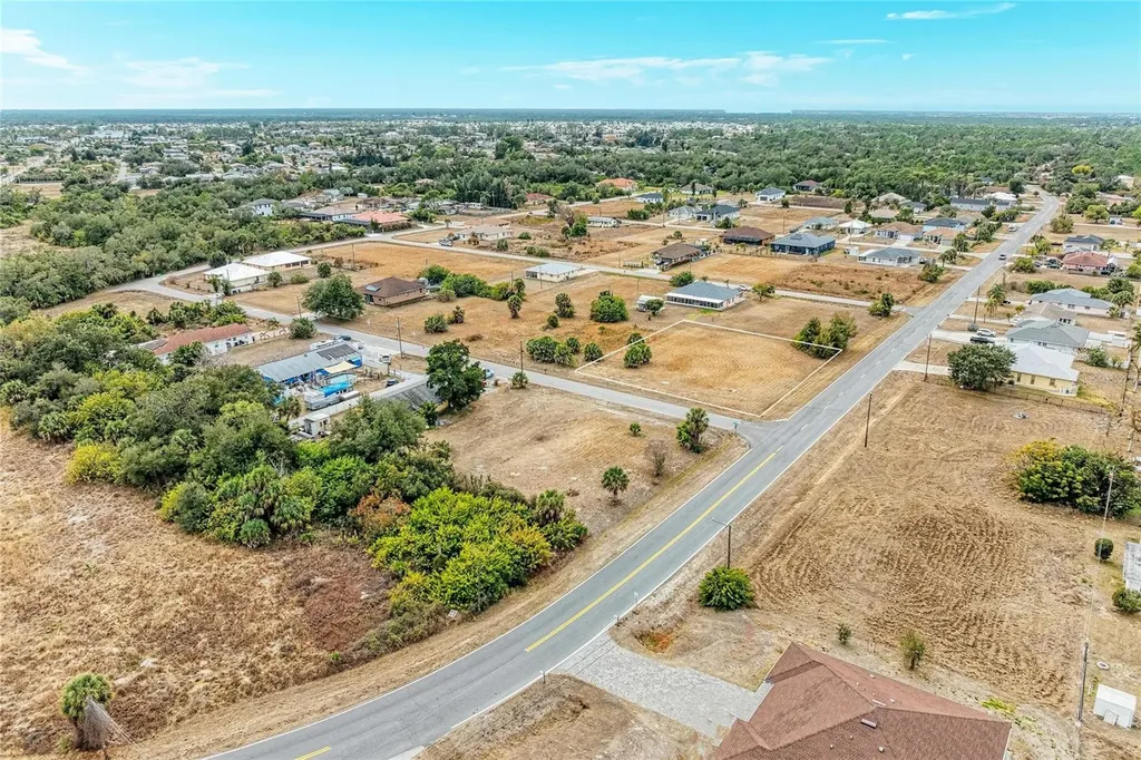 Lot 1, 2, 3 De Leon Drive North Port FL 34287