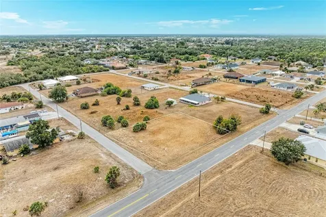 Lot 1, 2, 3 De Leon Drive North Port FL 34287