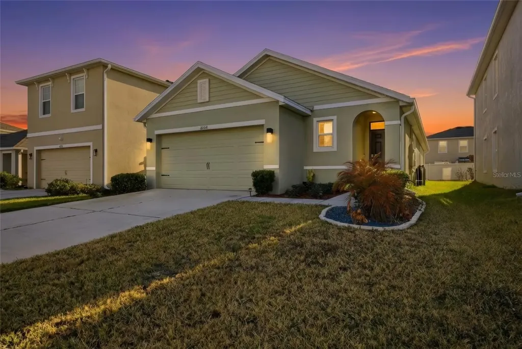 8204 Pelican Reed Circle Wesley Chapel FL 33545