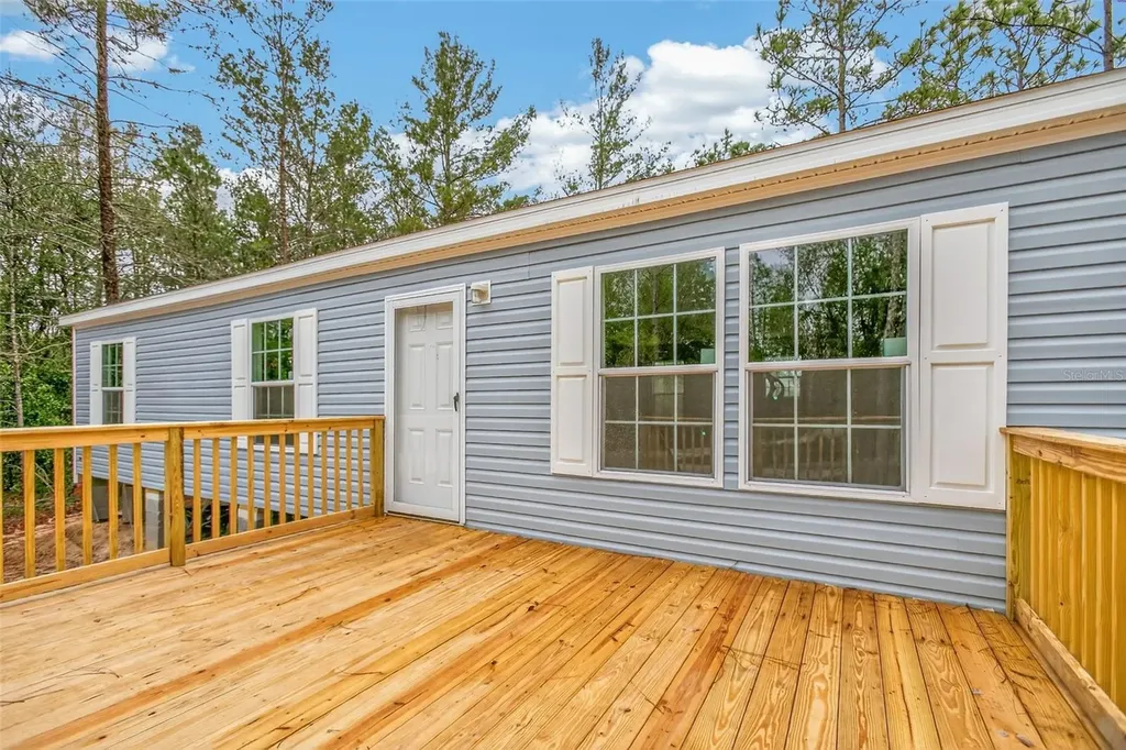419 Lily Trail Interlachen FL 32148