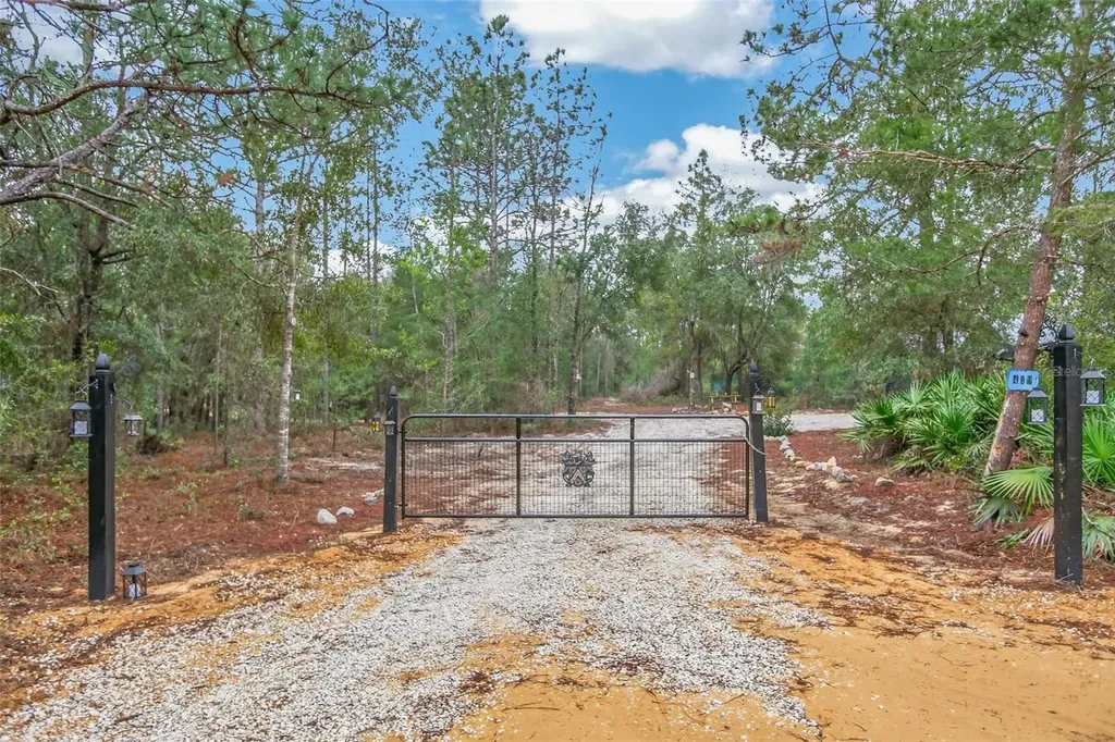419 Lily Trail Interlachen FL 32148
