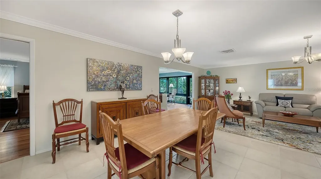 4777 Ringwood Meadow Sarasota FL 34235