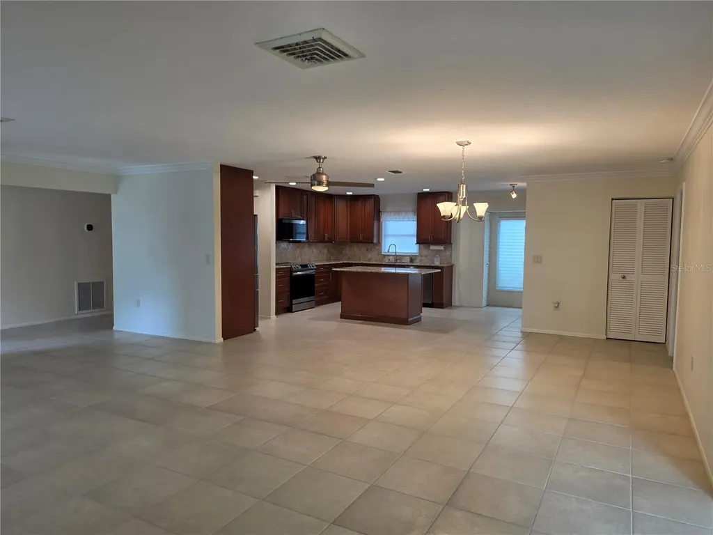 4777 Ringwood Meadow Sarasota FL 34235