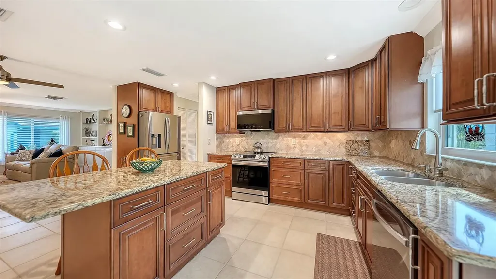 4777 Ringwood Meadow Sarasota FL 34235