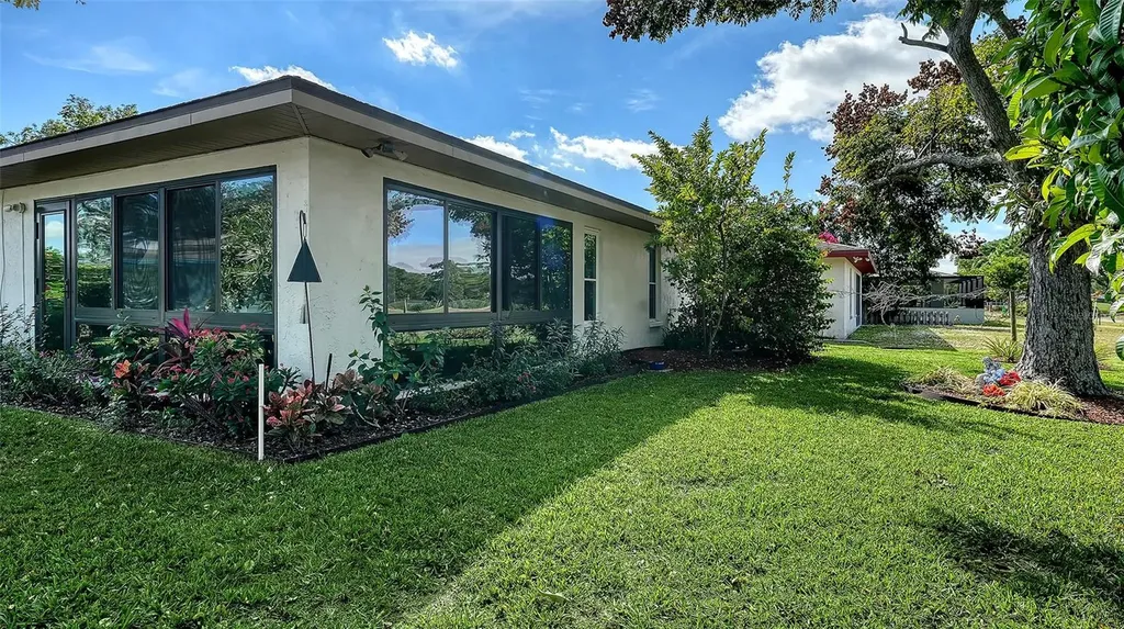 4777 Ringwood Meadow Sarasota FL 34235
