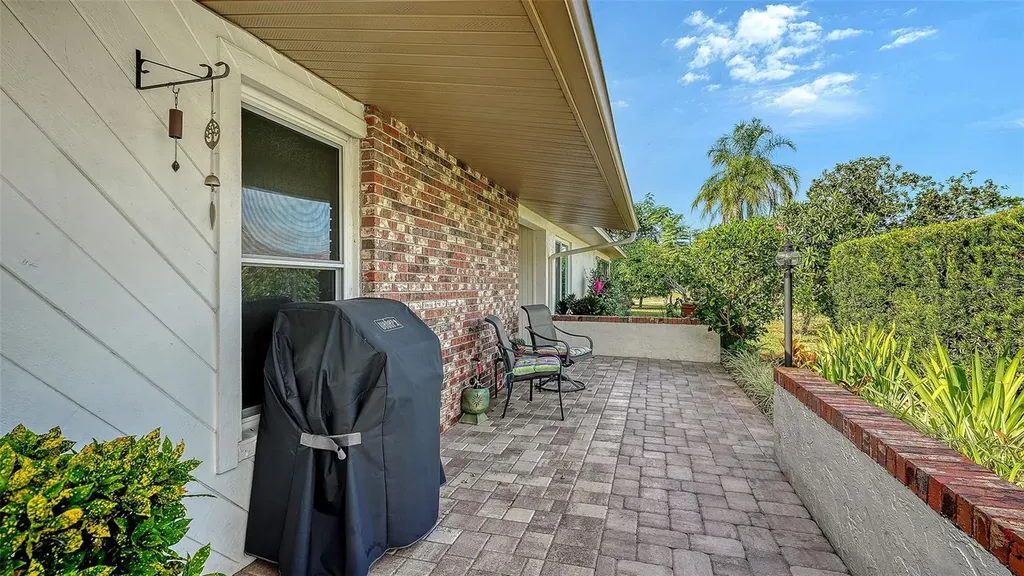 4777 Ringwood Meadow Sarasota FL 34235