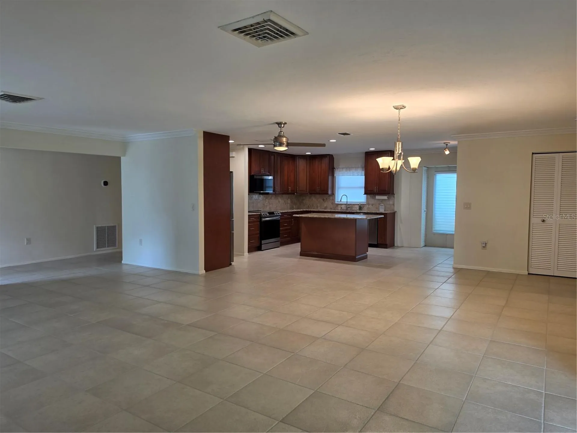 4777 Ringwood Meadow Sarasota FL 34235