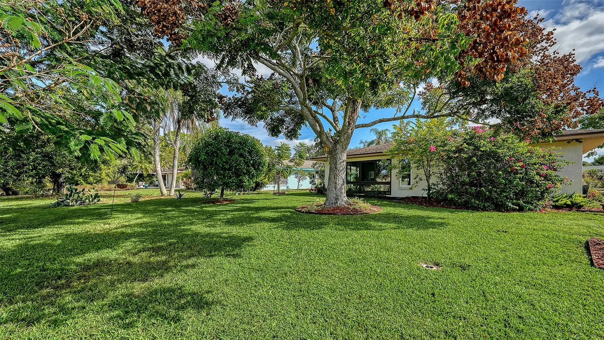 4777 Ringwood Meadow Sarasota FL 34235