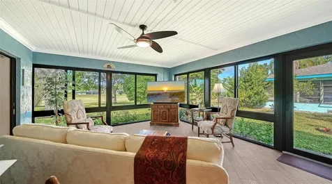 4777 Ringwood Meadow Sarasota FL 34235