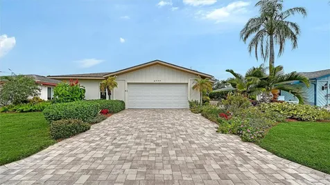 4777 Ringwood Meadow Sarasota FL 34235
