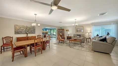 4777 Ringwood Meadow Sarasota FL 34235