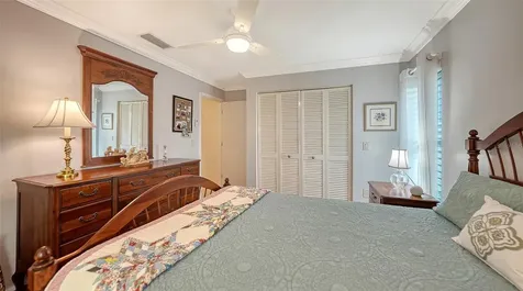 4777 Ringwood Meadow Sarasota FL 34235