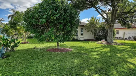 4777 Ringwood Meadow Sarasota FL 34235