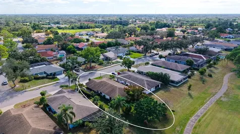 4777 Ringwood Meadow Sarasota FL 34235