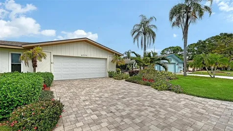 4777 Ringwood Meadow Sarasota FL 34235