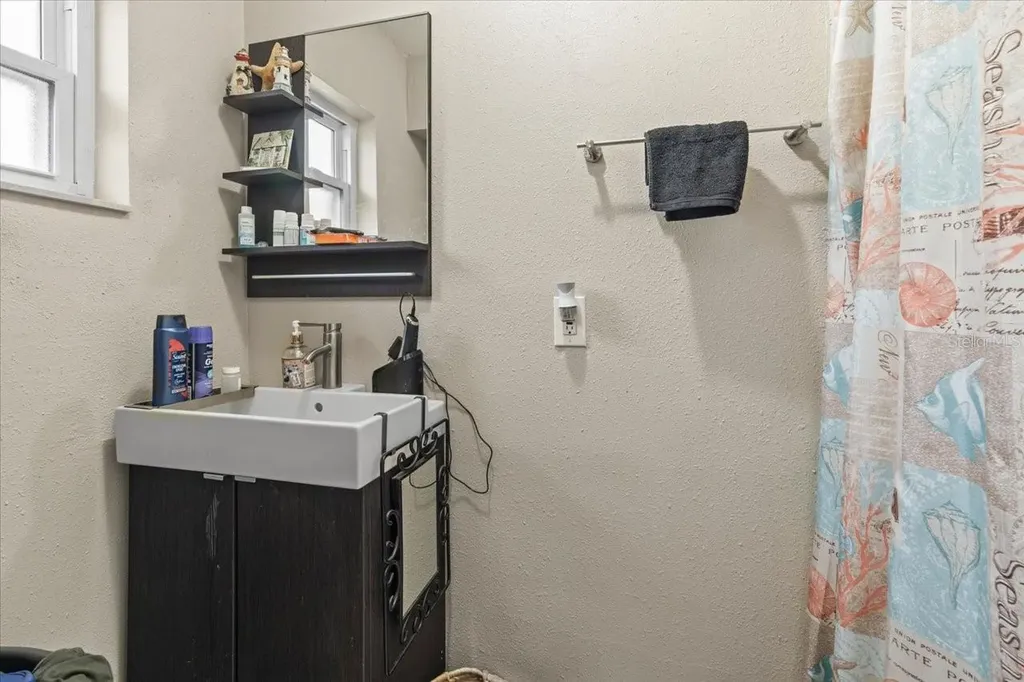 1560 Bel Keene Drive Clearwater FL 33756