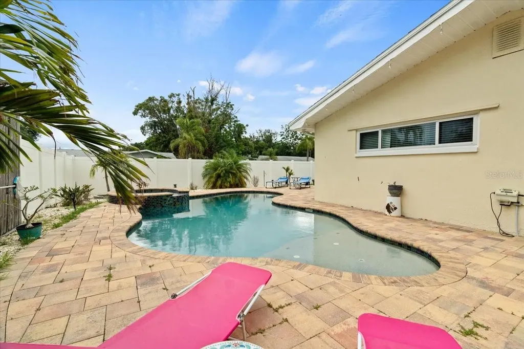 1560 Bel Keene Drive Clearwater FL 33756