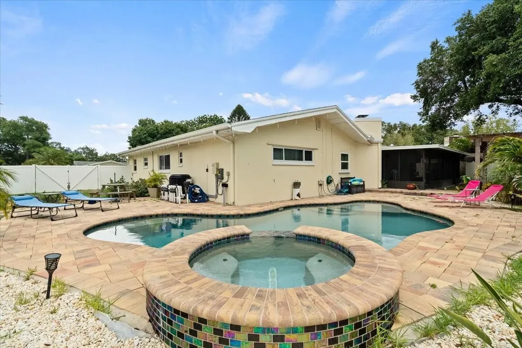 1560 Bel Keene Drive Clearwater FL 33756