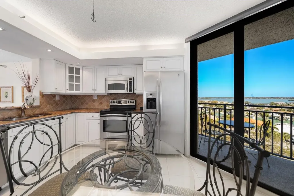 690 Island Way Clearwater Beach FL 33767