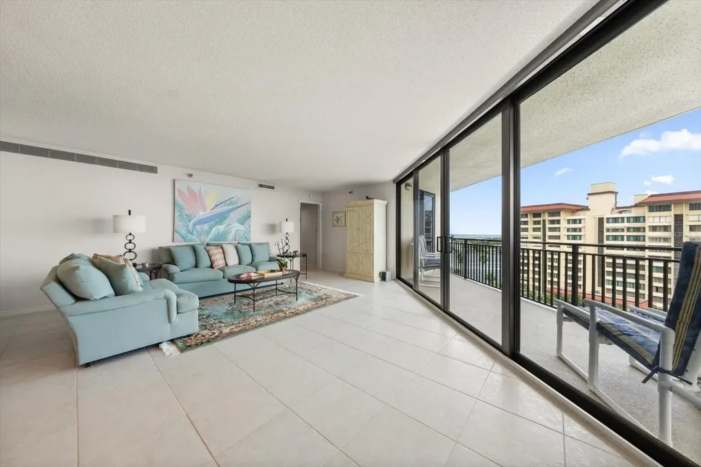 690 Island Way Clearwater Beach FL 33767