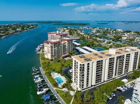 690 Island Way Clearwater Beach FL 33767