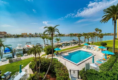690 Island Way Clearwater Beach FL 33767