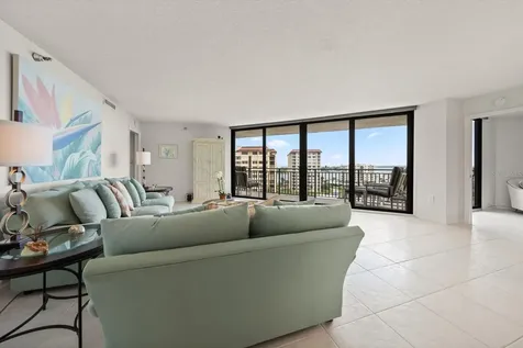 690 Island Way Clearwater Beach FL 33767