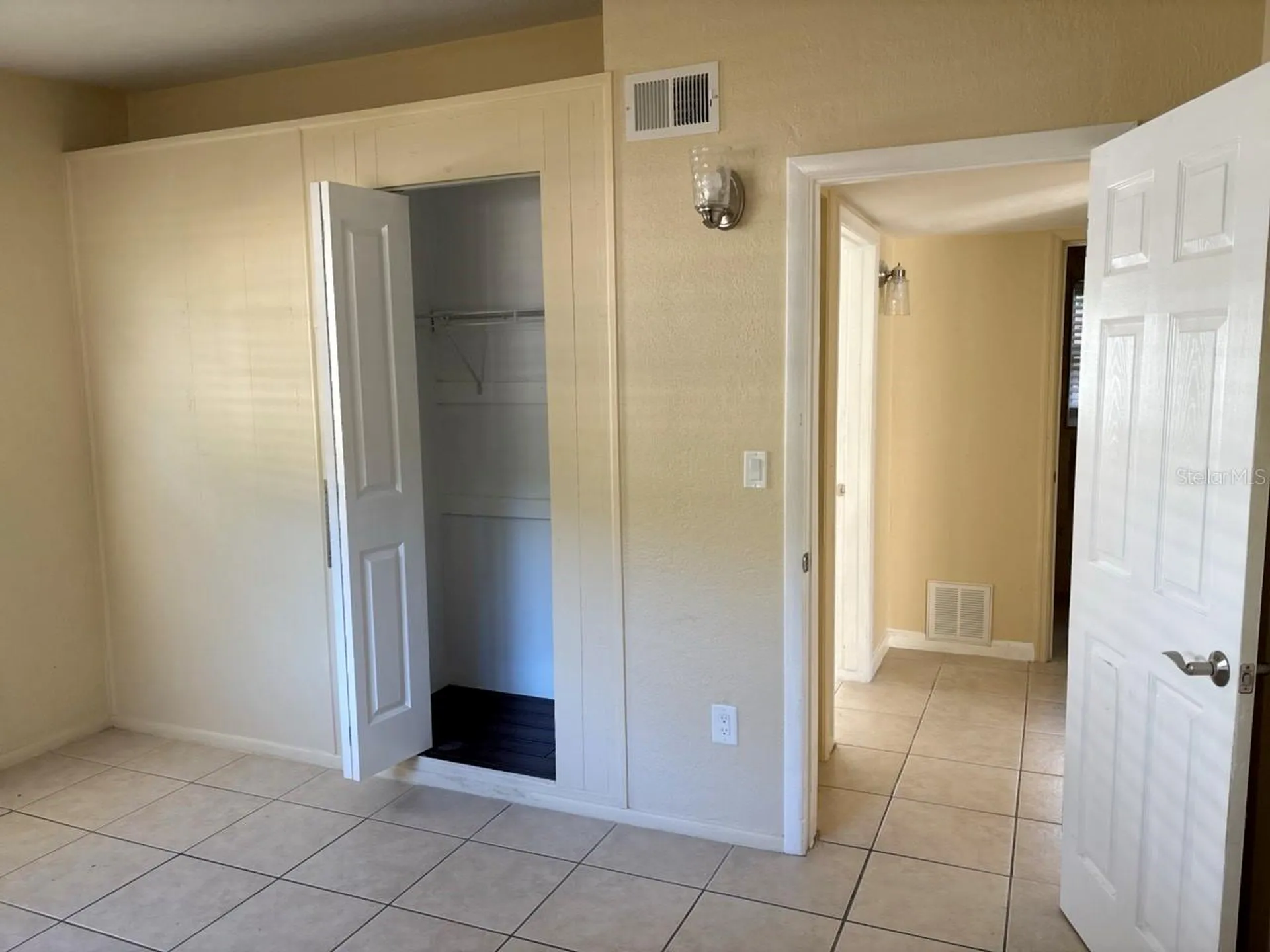 1325 Sandy Lane Clearwater FL 33755