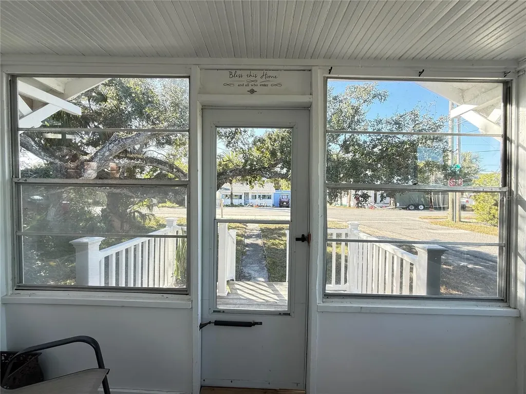 207 N Pine Street New Smyrna Beach FL 32169
