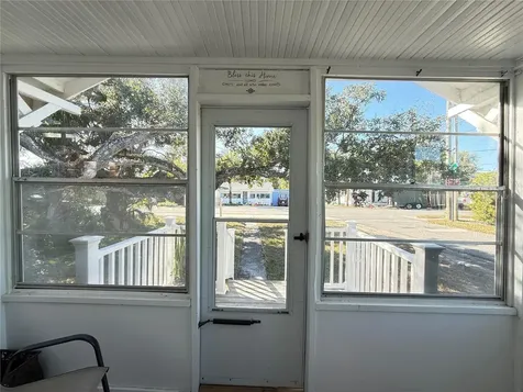 207 N Pine Street New Smyrna Beach FL 32169