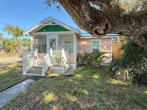 207 N Pine Street New Smyrna Beach FL 32169
