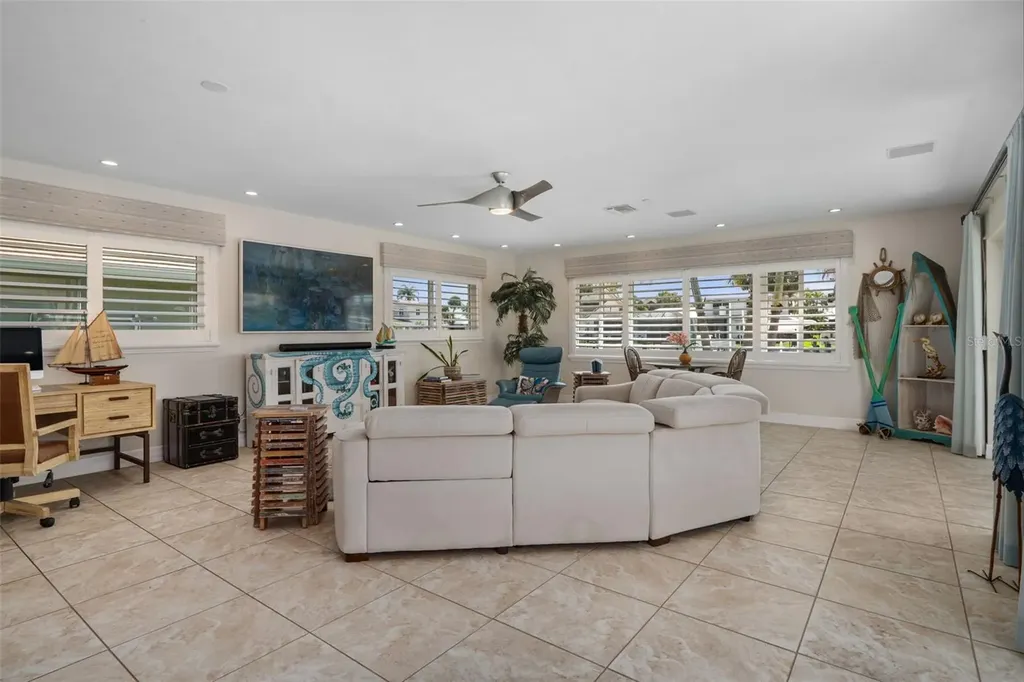 4928 61st Avenue S St Petersburg FL 33715