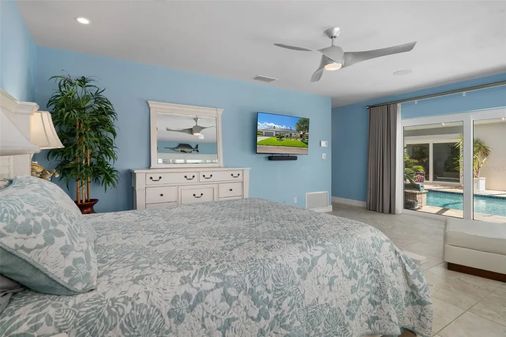 4928 61st Avenue S St Petersburg FL 33715