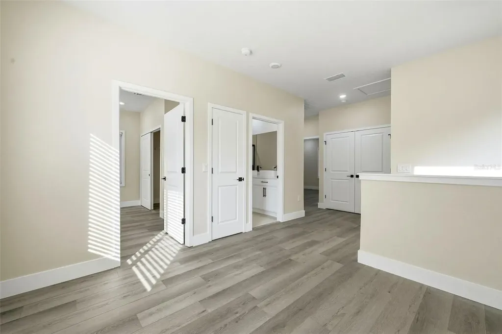 5663 W Central Avenue Orlando FL 32811