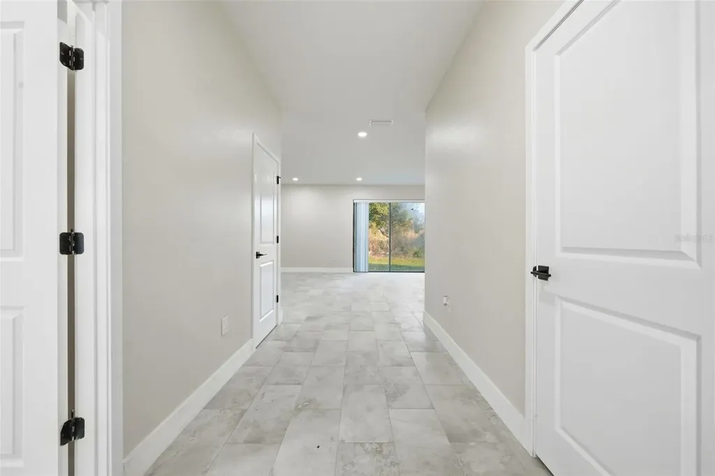 5663 W Central Avenue Orlando FL 32811
