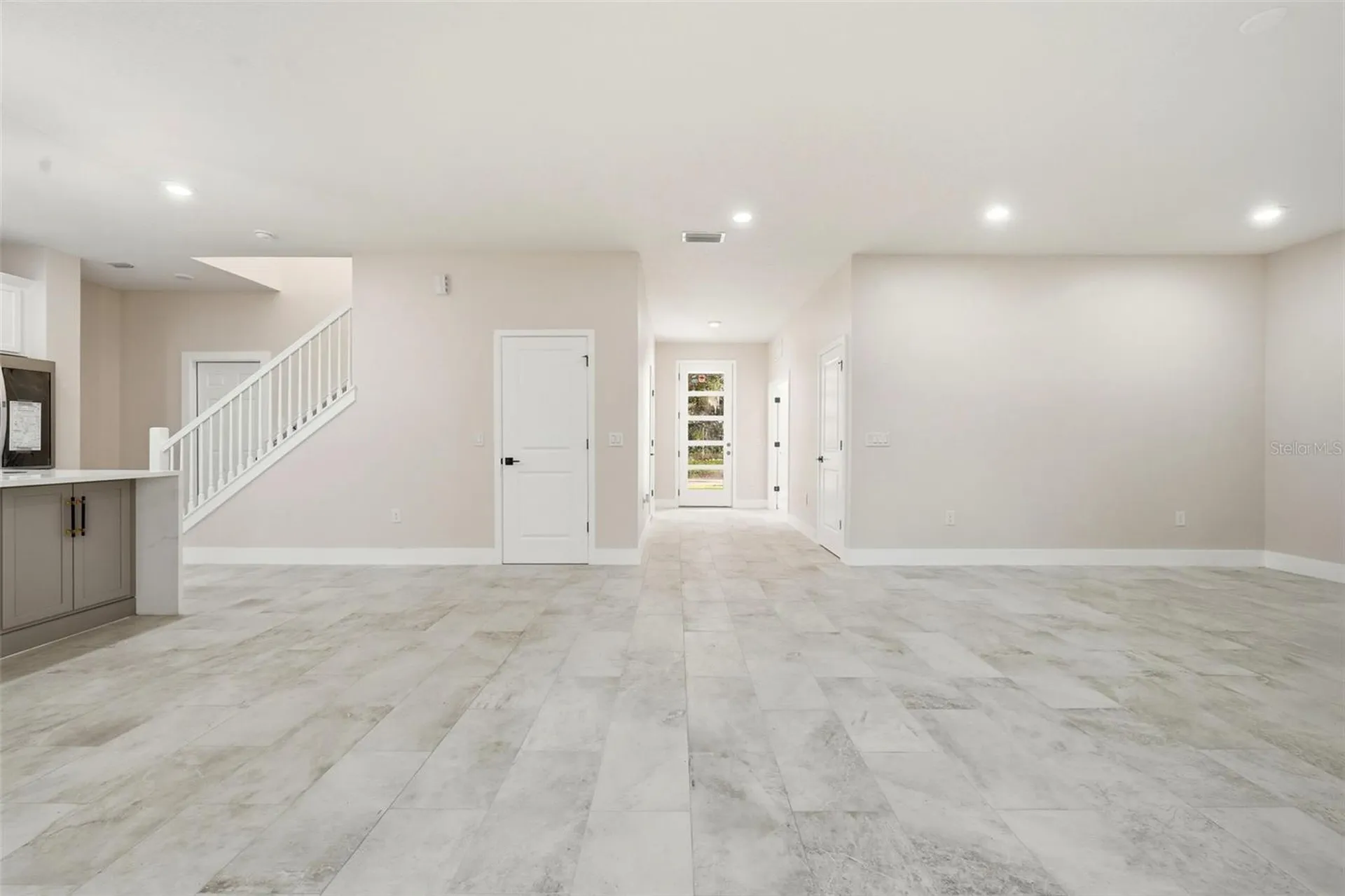 5663 W Central Avenue Orlando FL 32811