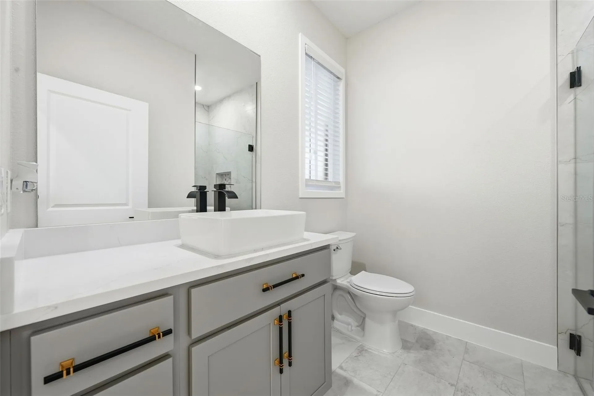 5663 W Central Avenue Orlando FL 32811