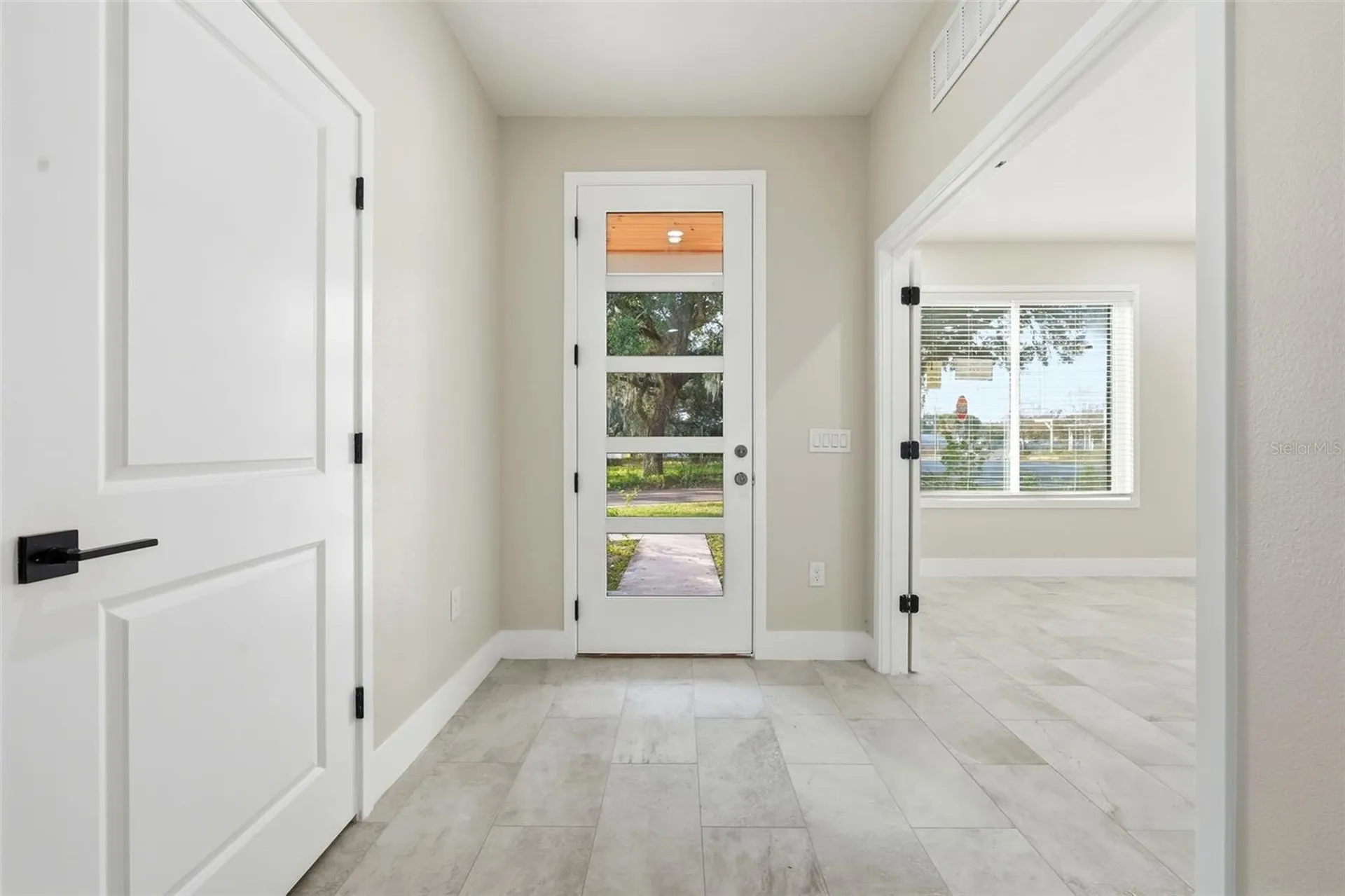 5663 W Central Avenue Orlando FL 32811